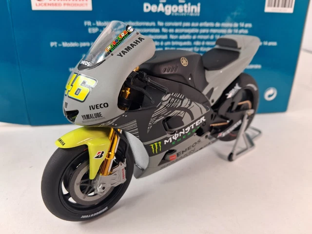 Miniature Moto MV Agusta – Giacomo Agostini – Avec Horloge 20x30cm – Auto-Horloge