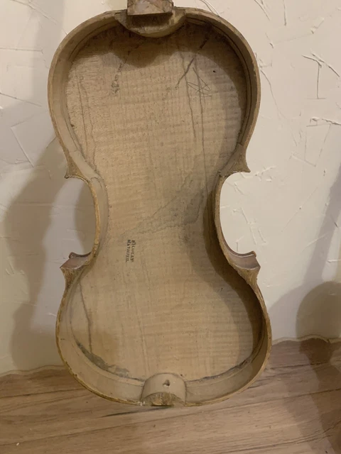 VIOLON ANCIEN 4/4.  NICOLAS MATHIEU LONGUEUR DU DOS : 36,2 cm