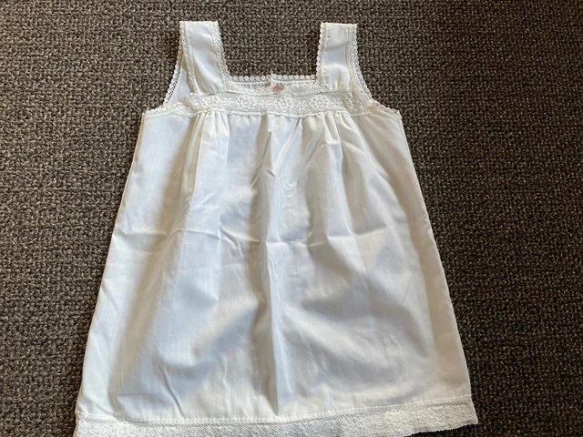 Vintage 1960's Your Majesty Girls 4 Slip Beautiful Unique