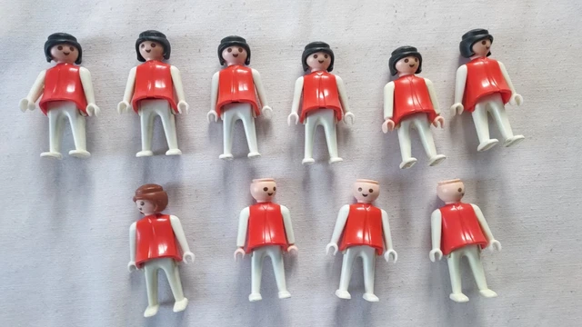 Playmobil  Lot De 8 Personnages Femmes  Rouge Et Blanc Vintage
