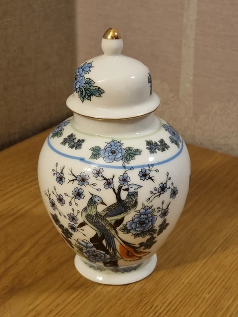 Hübscher dekorativer Urnentopf aus Keramik - orientalischer Stil mit Vögel in einem Baum