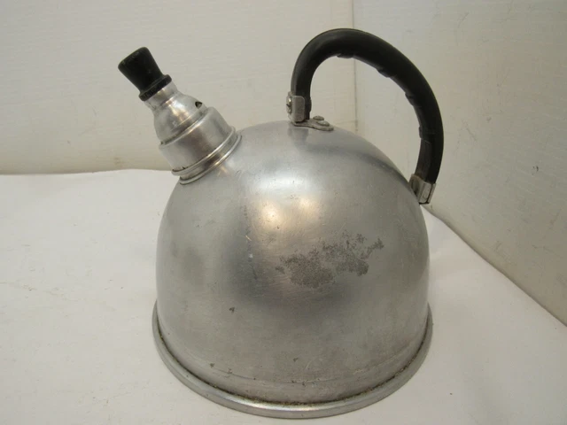 Mirro #1542M Vintage Aluminum Water Tea Kettle 2 Quart  Teapot