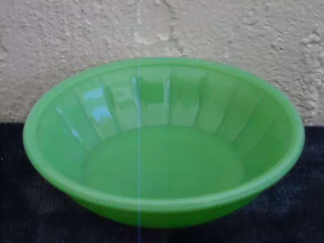 Akro Agate Large Stacked Disc and Interior Panel Cereal Bowl  Opaque Green