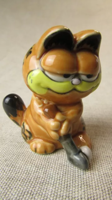 Vintage 1978, Ceramic, Garfield {The Cat} Playing Golf Ornament / Figure 3