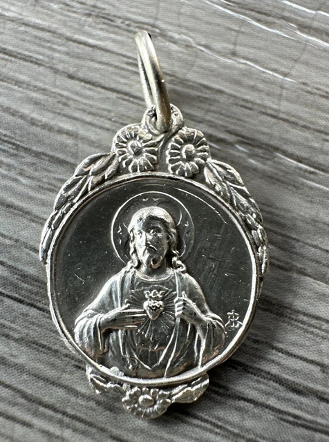 Médaille religieuse ancienne  Sacre Coeur De Jesus  - Métal Argente