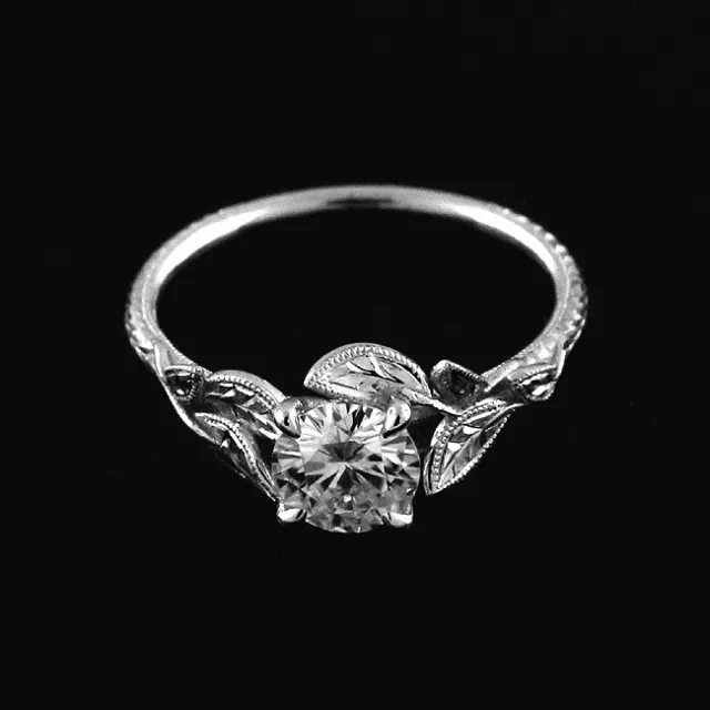 Bague de fiançailles moissanite gravée feuilles Milgran or pour toujours 3