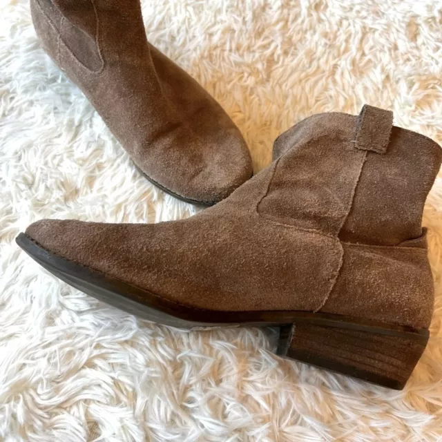 DV by Dolce Vita‎ suede pull on stacked wood heel ankle booties size 8.5