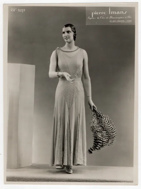 photo mannequin de cire par Pierre Imans - femme plume  Paris Art déco 1930