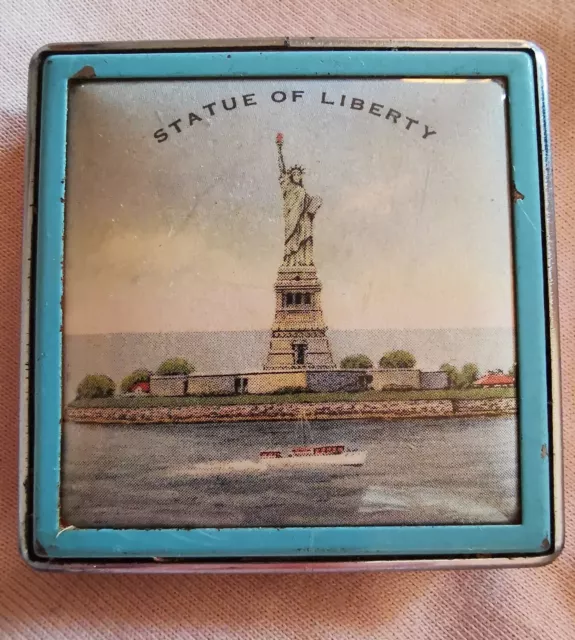 Rare art deco chrome pictorial statue of liberty souvenir power compact - USA