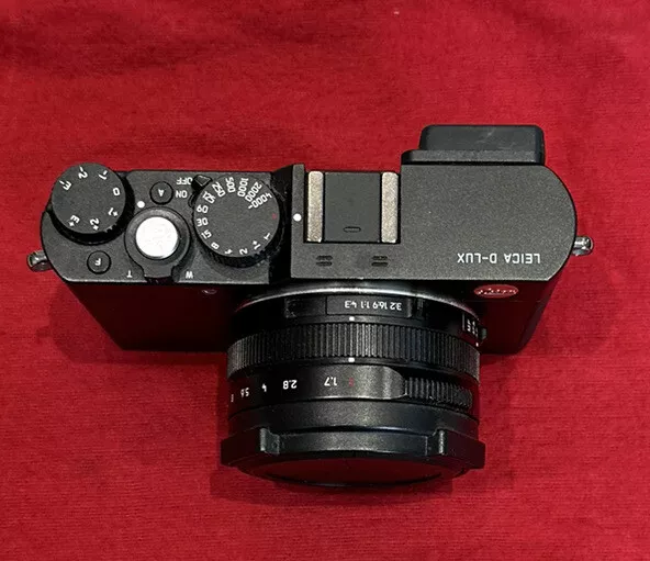 Leica D-Lux (Type109) compact digital camera 13 Megapixels
