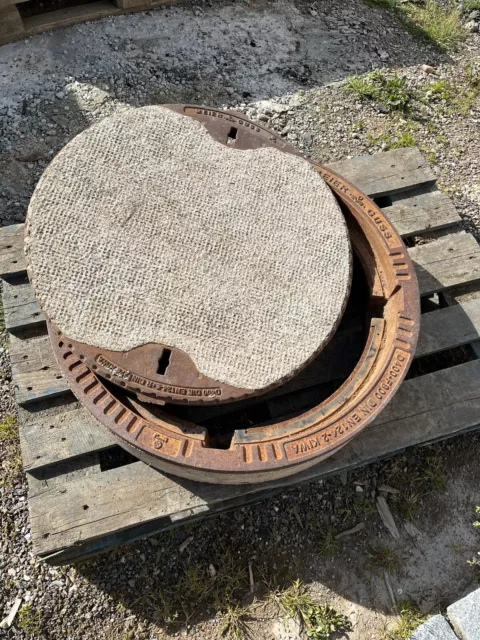 Schachtabdeckung mit Rahmen 780mm X 160mm ; Betonguss befahrbar