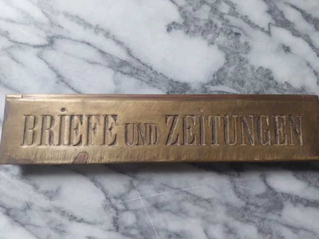 Antiker Briefeinwurf Briefkasten Briefschlitz Briefklappe 25x5,5cm,~1900 Jh.