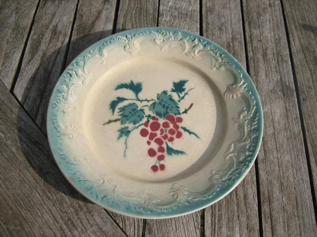 ASSIETTE EN BARBOTINE Ancienne Choisy-le-Roi Modèle Raisin EUR 18,00 - PicClick FR