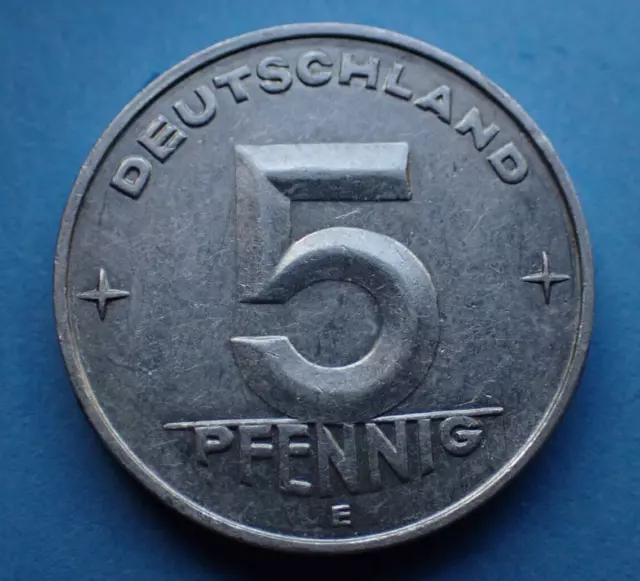 DDR DEMOKRATISCH, 5 Pfennig 1953 E, (Aluminium) knapp, wie abgebildet.