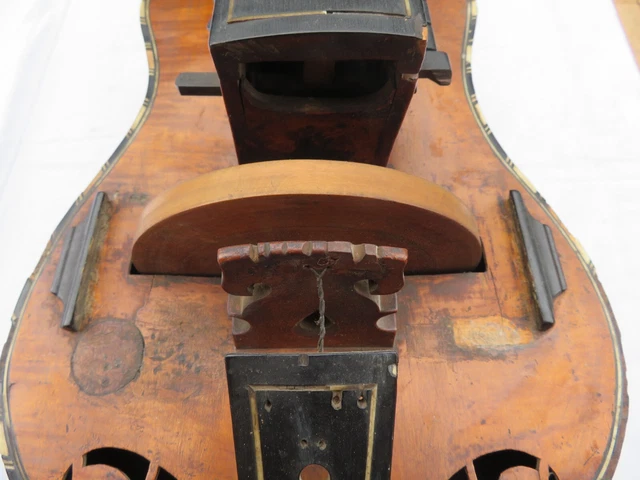 Vielle à roue très ancienne , old Hurdy gurdy , à restaurer. 10