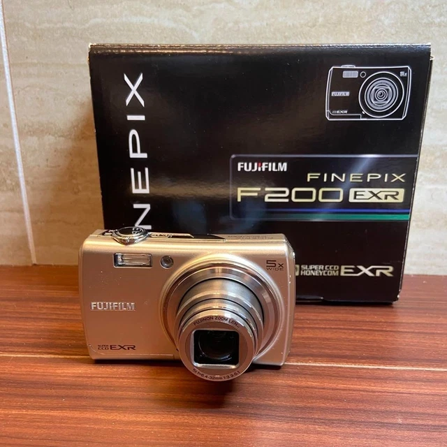 FUJIFILM FINEPIX F200 EXR Digital Camera 4641 From Japan