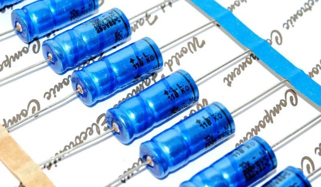 1 Pz - Vishay BC 118 AHT 330uF 40 V (125&deg;C) 63 V (85&deg;C