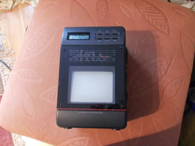 ** Rarität! Tragbarer Mini TV Black & White mit FM/AM Radio Set /Clock **