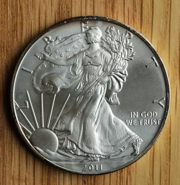 2011 American Silver Eagle One Dollar 1 Oz Coin 999 Fine Liberty in Capsule