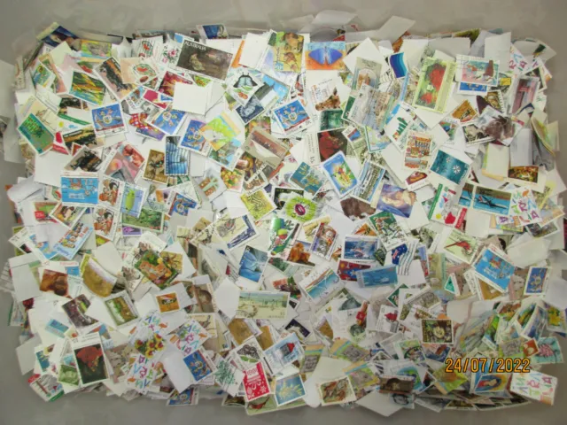 AUSTRALIAN KILOWARE DECIMAL. APPROX 1,000 STAMPS +BONUS PKT. Free Post.