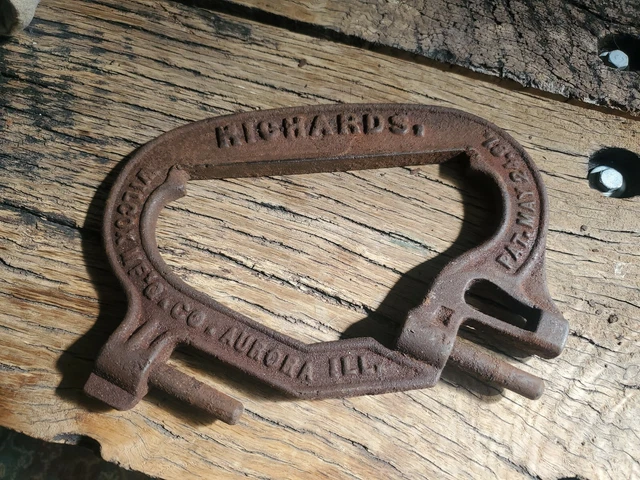 Vintage Antique Rusty Richards Wilcox Door Trolly Barn Door Roller Part 1881