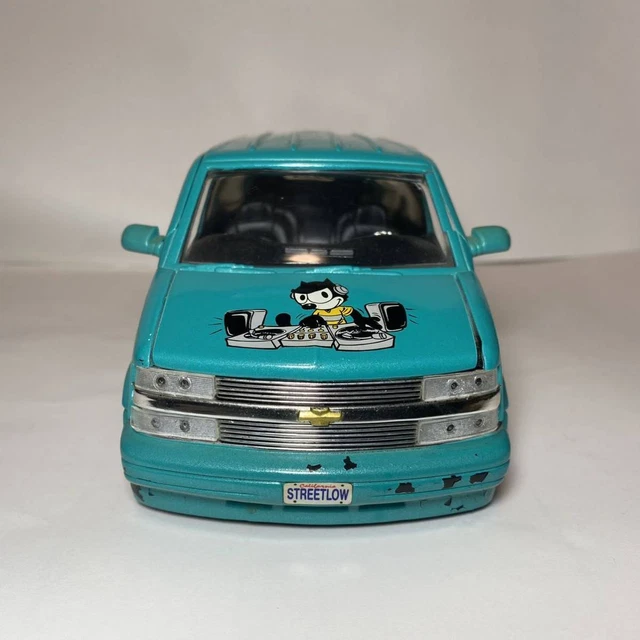 JADA TOYS TOYS Felix The Cat Chevy Astro Van Lowrider Series 1/24