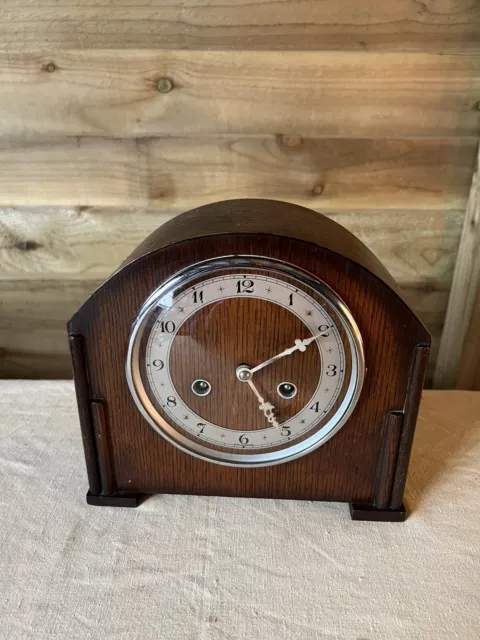 Vintage mantle clock Art Deco Perivale Bentima 8 Day Chiming Clock Oak C:-1930s.