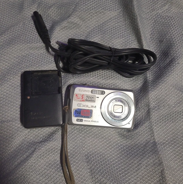 Casio EXILIM ZOOM EX-Z35 12.1MP Digital Camera Silver Working