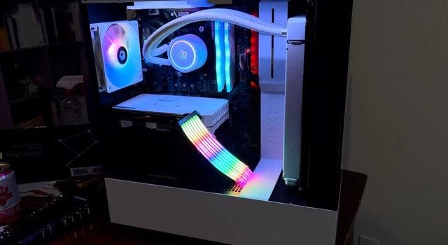 Sleek White Gaming PC - AMD Ryzen 7 / 1660 Ti