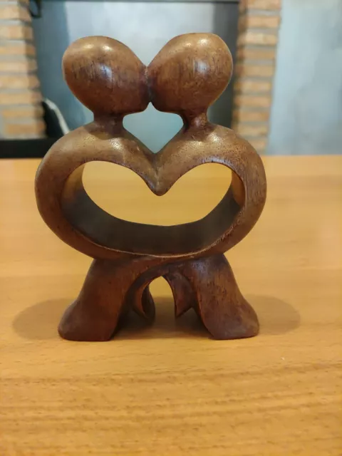 Statuina innamorati legno cuore bacio - misure 11x15 circa *