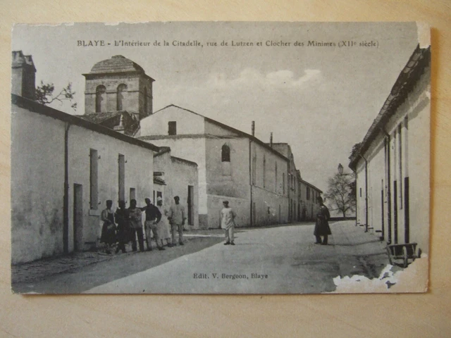Cpa Blaye (33) The Interior Of The Citadel, Rue De Lutzen And Bell Tower Des Minimes