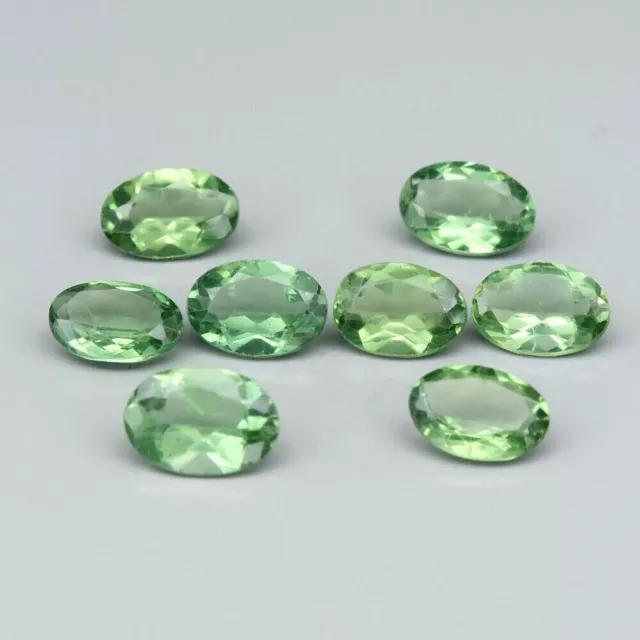 ★★   RARE !! 8 APATITES VERTES DU BRESIL : 3,69 CARATS ★★ P401.135t