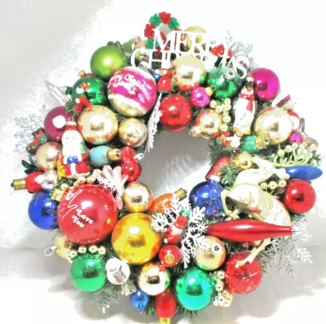 Vintage 16" Christmas Ornament Wreath.