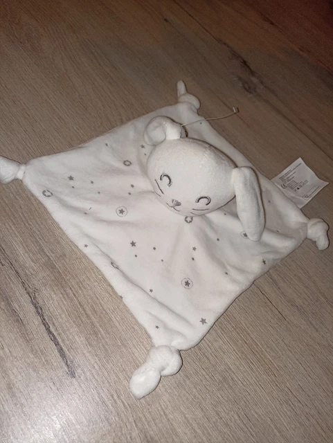 doudou lapin blanc étoiles grises siplec Leclerc