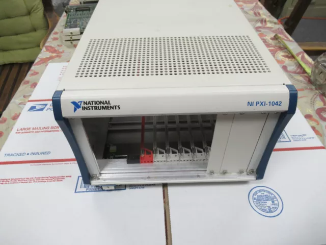 National Strumenti NI PXI-1042 Telaio Modulo Come Nella Foto &TC-4