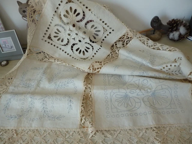 Nappe a thé ancienne en lin a finir/Richelieu/fuseau/shabby/linge ancien