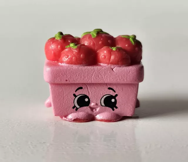 Shopkins Strawberry Top Pink Figurine Toy Moose Pre-Owned AUS Seller