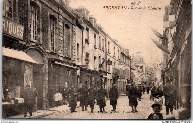 61 ARGENTAN - un coin de la rue de la chaussee