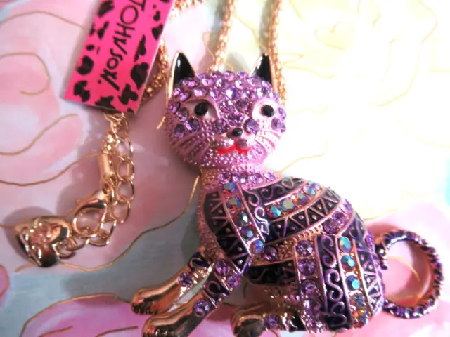 Betsey Johnson Lavender Enamel Cat Kitten Crystal Pendant Necklace Nwt
