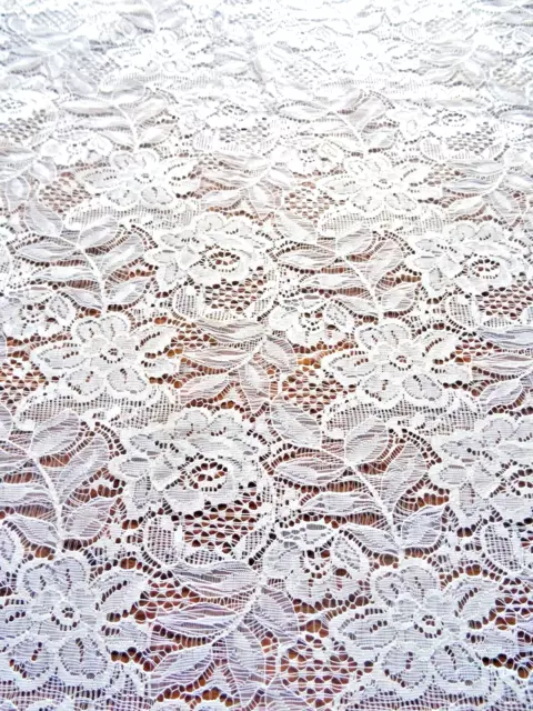 COUPON - de dentelle blanche - 185 cm x 116 cm