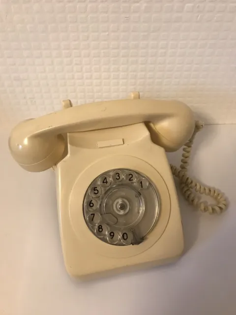 Vintage Retro Cream 746 GNA 73/1 Rotary Dial Telephone Phone