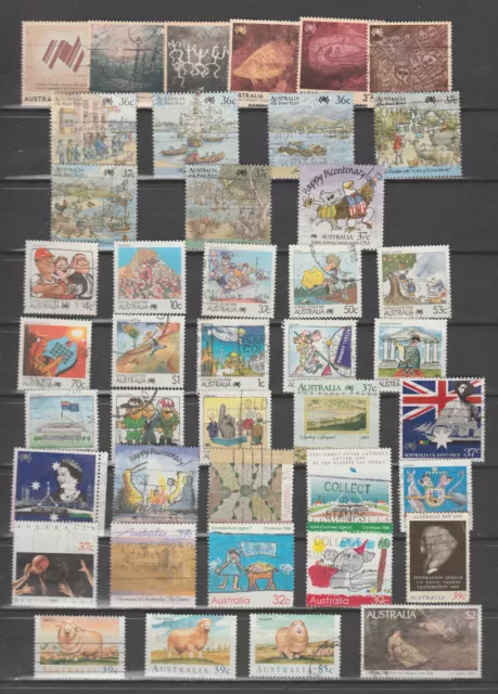 AUSTRALIE - Lot de 70 timbres oblitérés différents - ( 2 pages.)