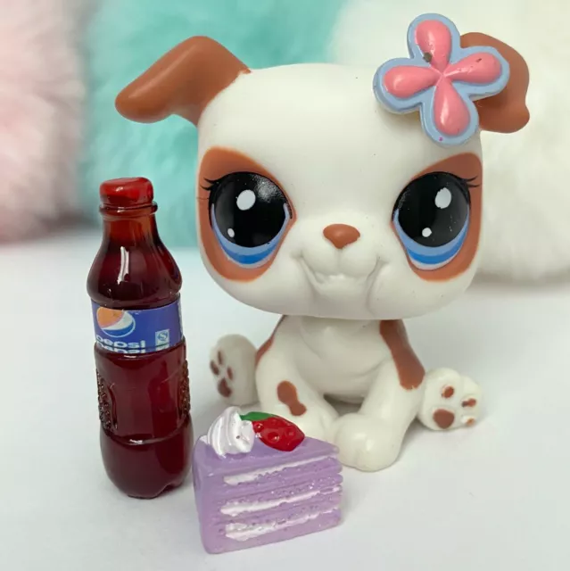 Authentic Littlest Pet Shop LPS #2106 White Sitting Bulldog Dog Accessories LOT