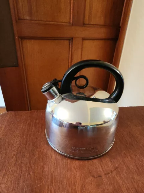 https://www.picclickimg.com/zxUAAOSwy19klEXQ/Farberware-Whistling-Tea-Kettle-Stainless-2qt-Limited-Edition.webp
