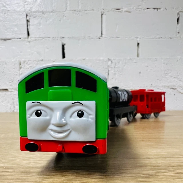 BOCO D5702 TAR Tanker Thomas & Friends Battery Motorised Trackmaster ...