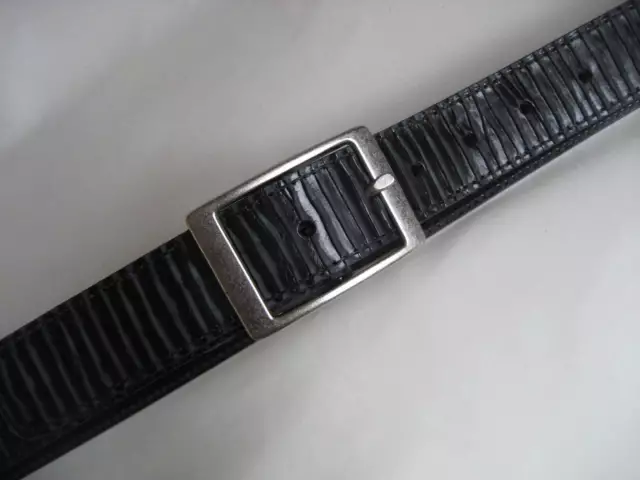 Mens/Womens  Black  Leather Wave Stonewashed Belt