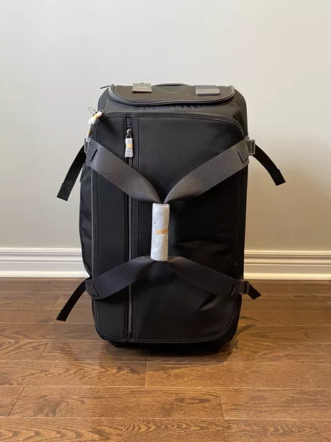 TUMI - Merge Wheeled Duffel Packing Case - 64 liters - 26" - Black
