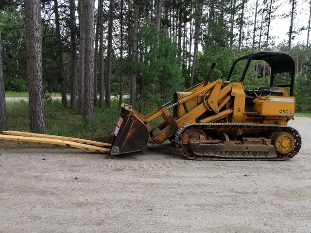 John Deere 450C Crawler Loader