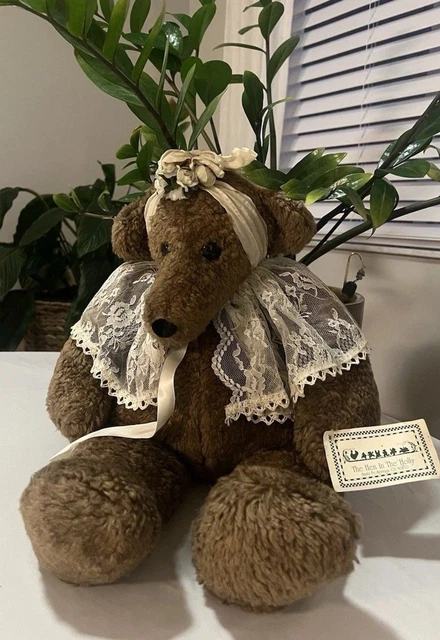VTG THE HEN In The Holly Brown Teddy Bear Plush Retired 22