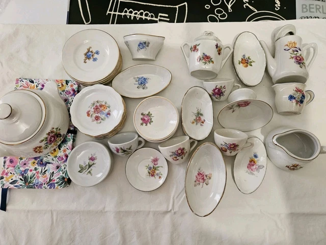 Ancienne Dinette En Porcelaine Fleurie Pour Poupée – Collection Enfant Vintage